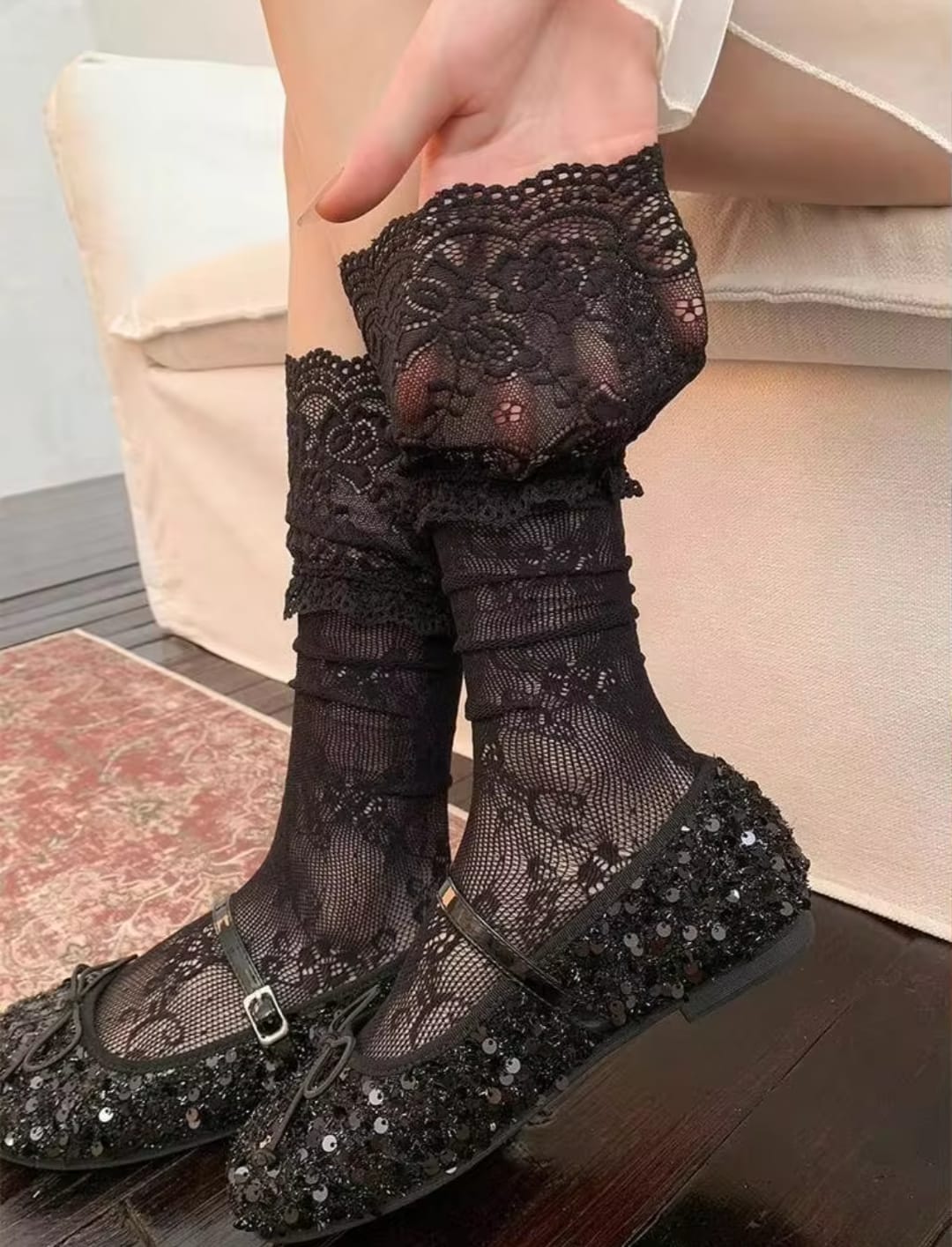 Women’s Sheer Floral Lace Ruffle Ankle Socks – Vintage Frill Stretch Socks